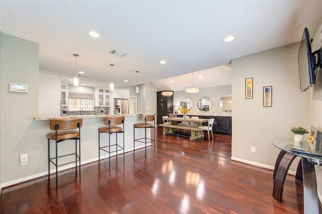 Building Photo - 15739 Fleetwood Oaks Dr