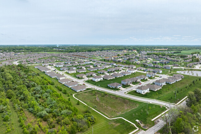 Aerial Photo - Colonial Highlands Villas