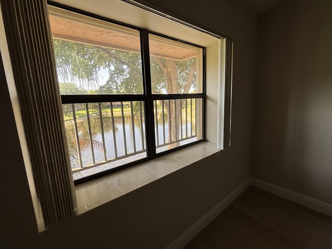 Building Photo - 3687 Carambola Cir N