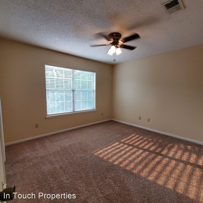 Building Photo - 2 br, 2.5 bath House - 341 Brookfield Road