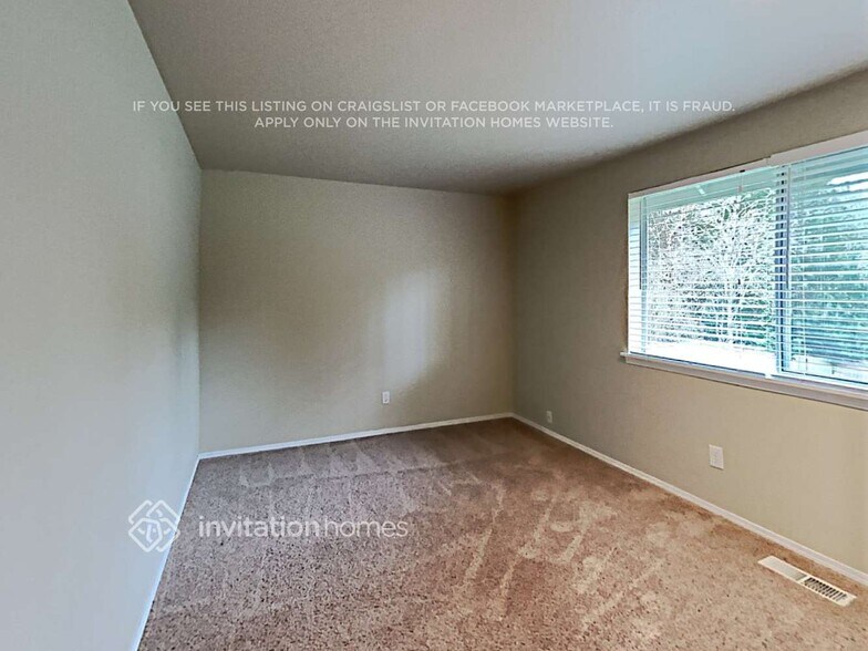 Building Photo - 5802 65th Ave W