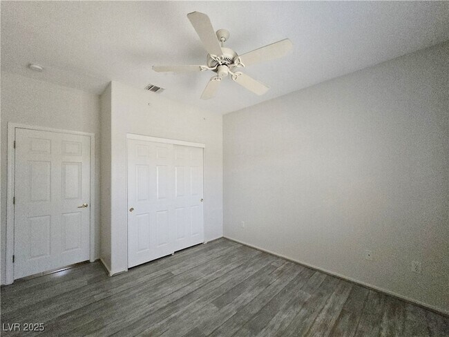 Building Photo - 533 Carmel Mesa Dr