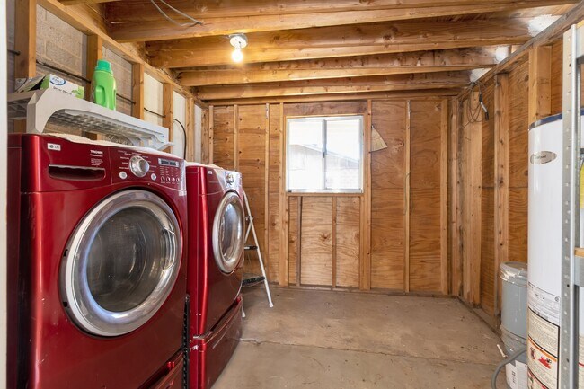 Building Photo - Old Town Remodeled Four Bedroom!