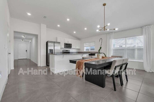 Building Photo - 3800 Whitetail Ct