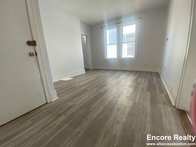 Building Photo - 23 Pratt St