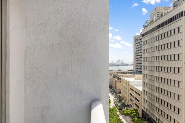 Building Photo - 151 SE 1st St