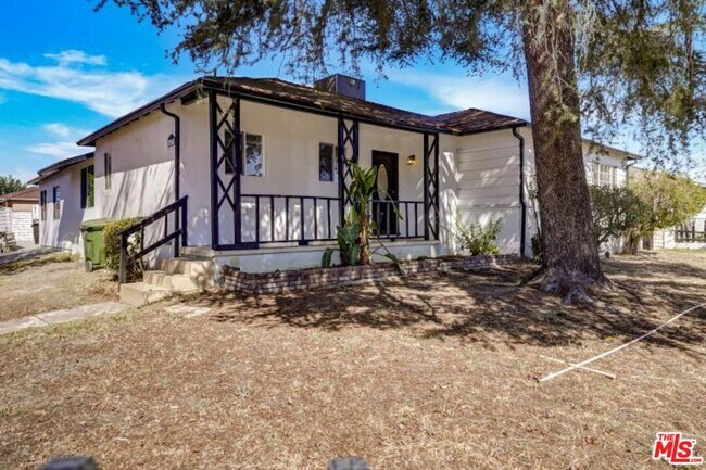 Building Photo - 6633 Belmar Ave