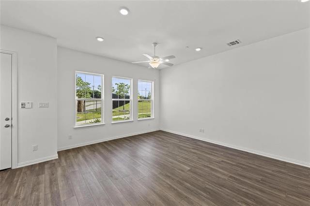 Building Photo - 1064 Old Rosebud Dr