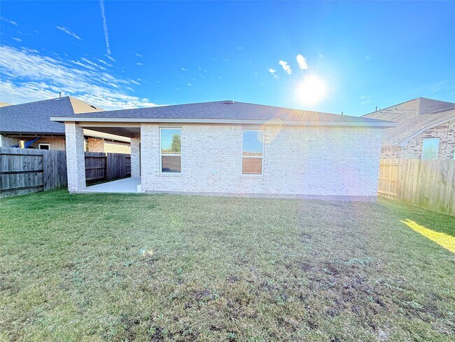 Building Photo - 105 Aurora Spgs Dr