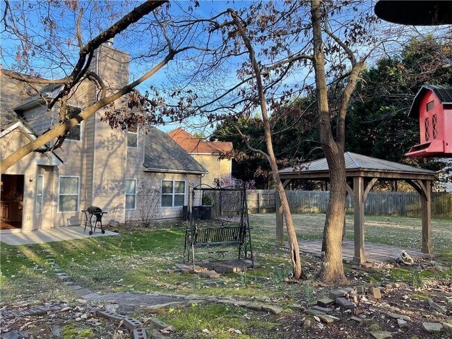 Building Photo - 385 Blackwood Ln