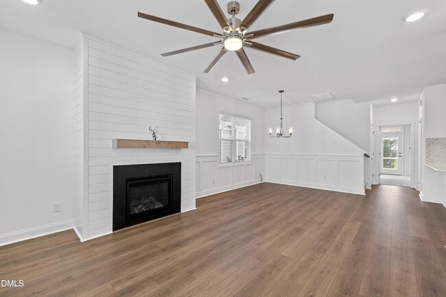 Building Photo - 115 Swain St