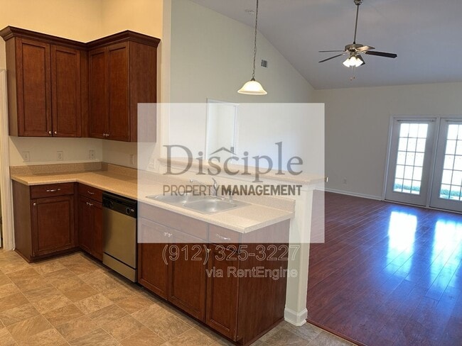 Building Photo - 20 Wesleyan Dr