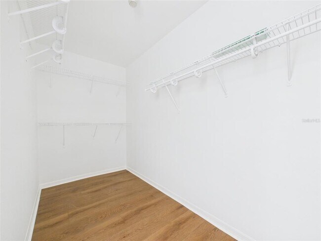 Building Photo - 2415 W Jetton Ave