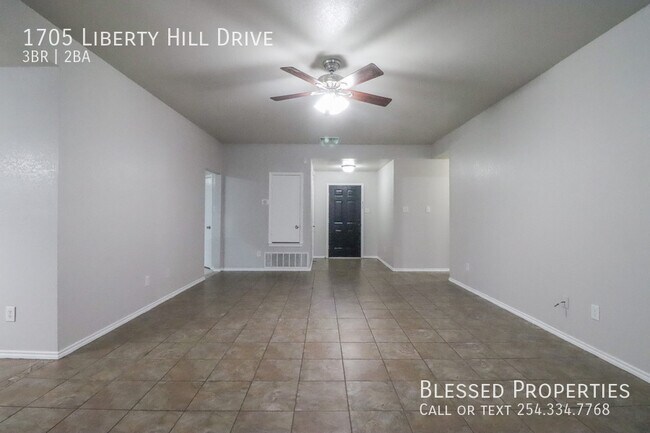 Building Photo - 1705 Liberty Hill Dr