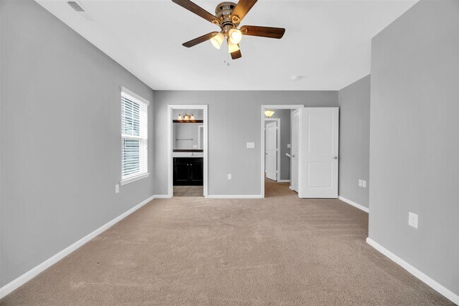 Building Photo - 1652 Halesworth Ln