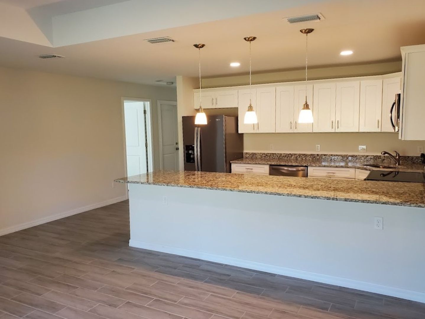 Building Photo - Coming Soon Newer 3x2 Duplex Unit