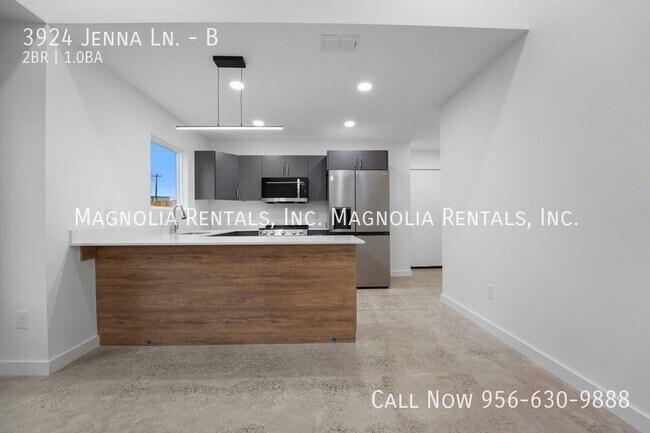Building Photo - 1st Month Free with 13 Month Lease