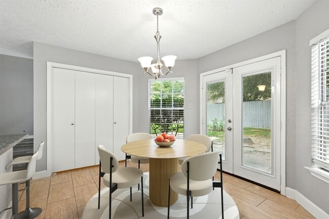 Building Photo - 5438 Garden Village Dr