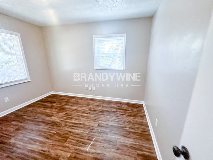 Building Photo - 9009 Yarmouth Dr