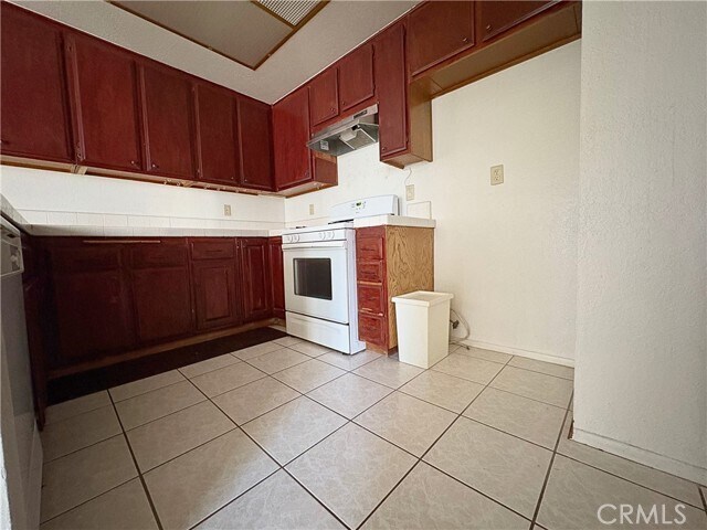 Building Photo - 1683 N Mountain Ave