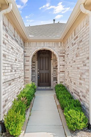Building Photo - 3409 Keechi Creek Dr