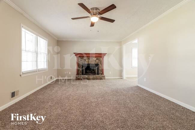 Building Photo - 560 Presidential Dr