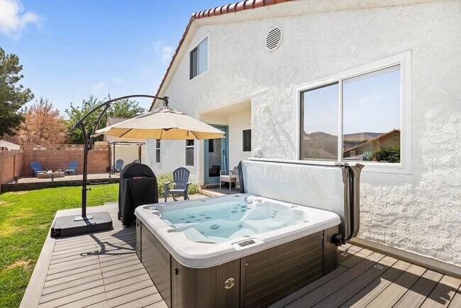 Building Photo - Spacious 6 Bedroom Home in La Verkin!