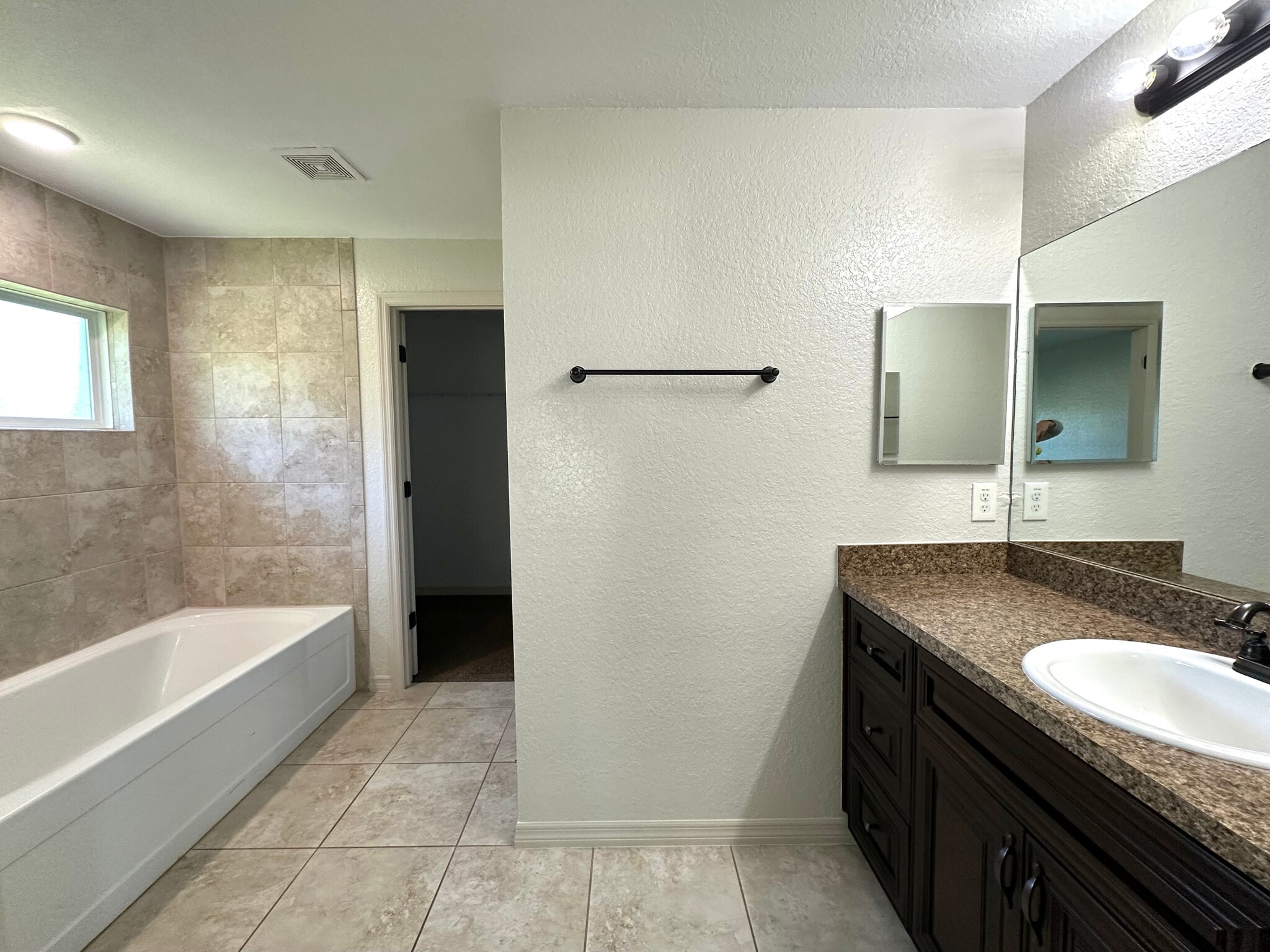 Master Bath - 2 Olive Dr