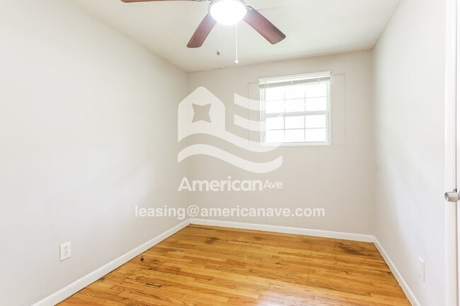 Building Photo - 2305 Standing Springs Rd