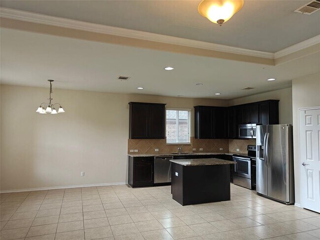Building Photo - 5610 Hopkins Dr