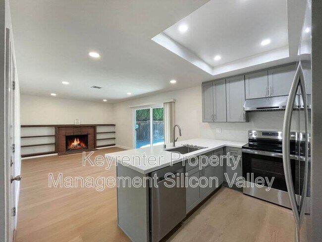 Building Photo - 5835 Halleck Dr