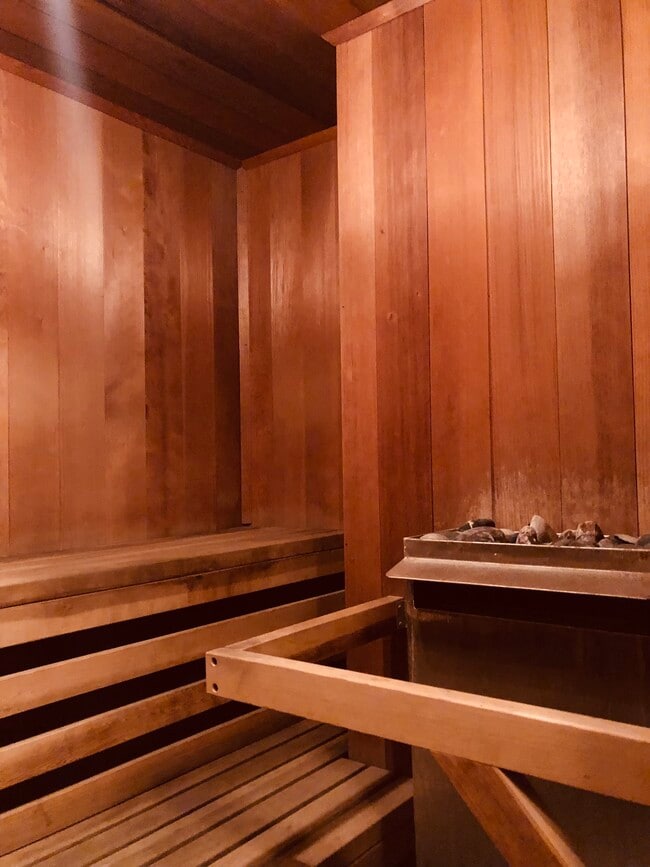 Building Photo - 515 N Jackson St