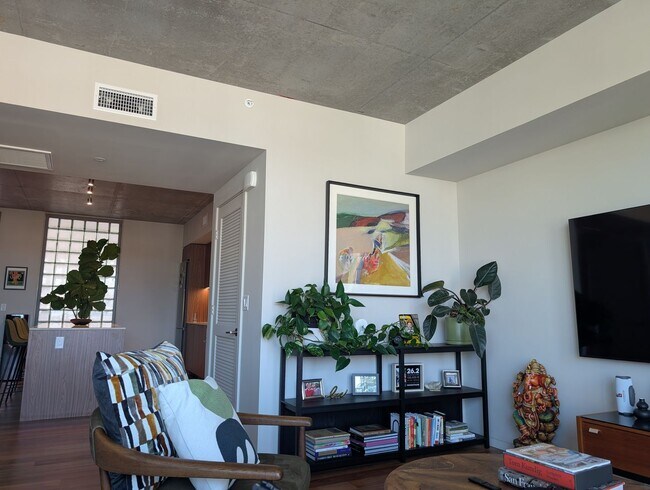 Building Photo - Call Kaya your Home, Banker's Hil!
