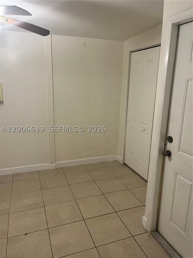 Building Photo - 2255 W 55th St