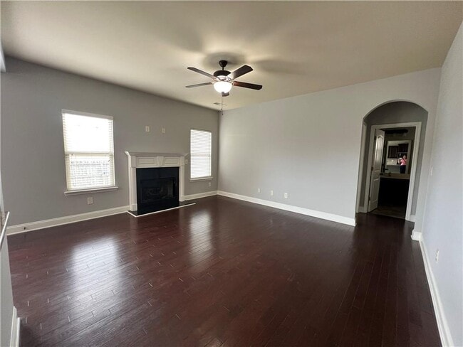 Building Photo - 3522 Fallen Oak Dr