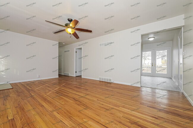 Building Photo - 9410 E 81st St