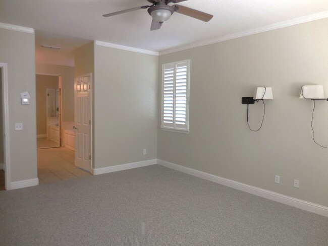 Building Photo - 1079 Stillspring Dr