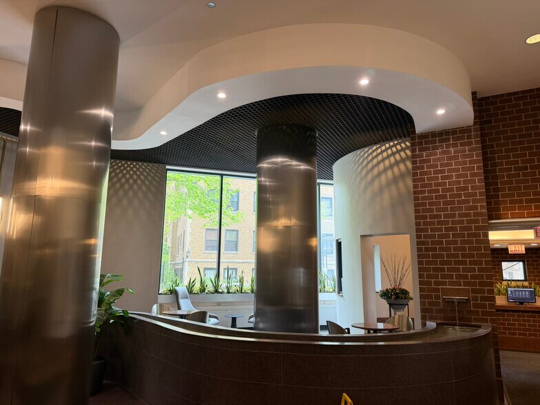 Building Photo - 3660 N Lake Shore Dr