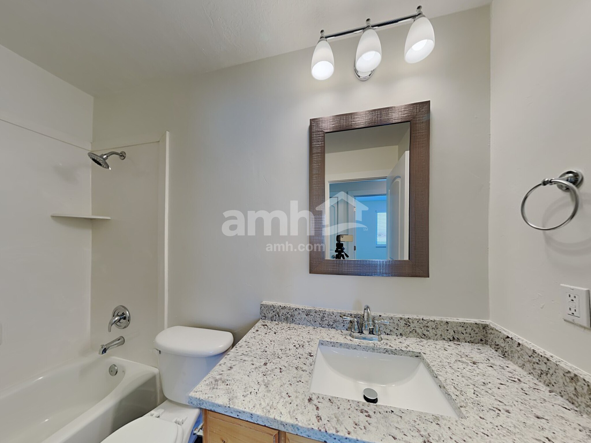 Building Photo - 416 N 3335 W