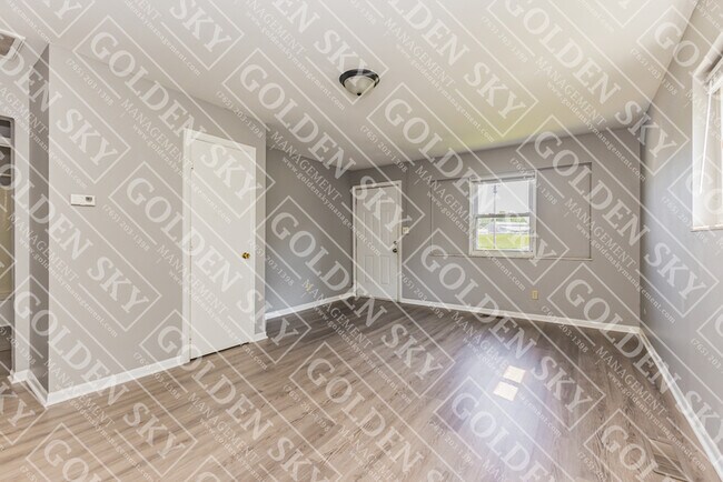 Primary Photo - 1603 E Princeton Ave