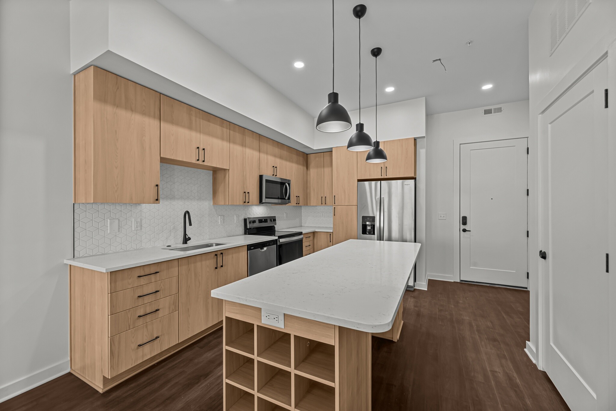 Building Photo - Samara