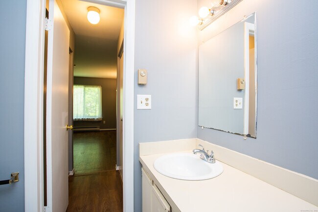 Building Photo - 146 Candlewood Dr