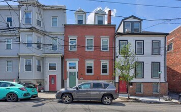 Building Photo - 353 Sumner St