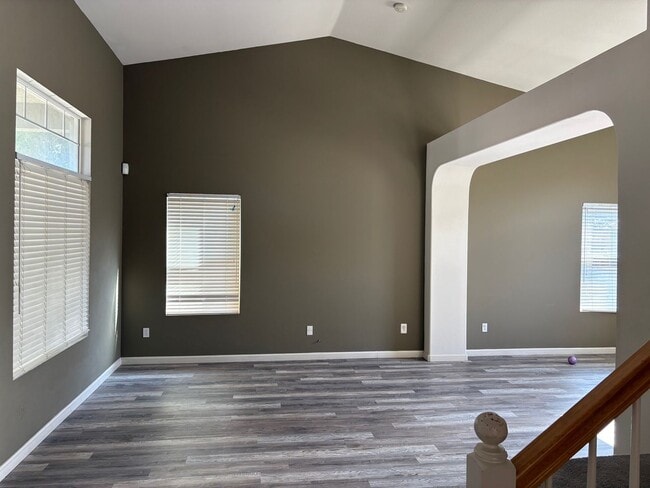 Building Photo - 4 bedroom 3 bathroom home with bedroom and...