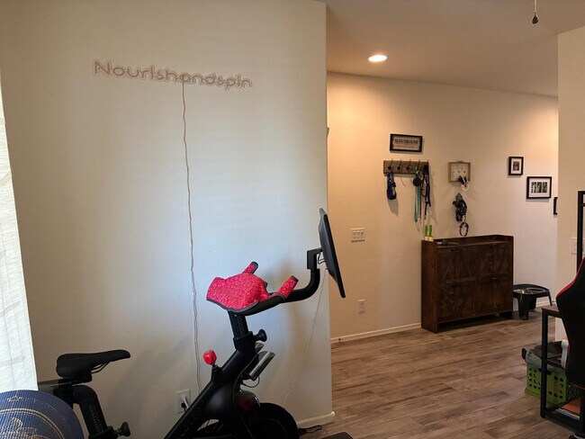 Building Photo - 17540 W Country Club Terrace