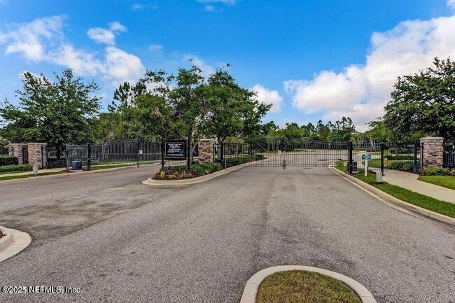 Building Photo - 8357 Highgate Dr