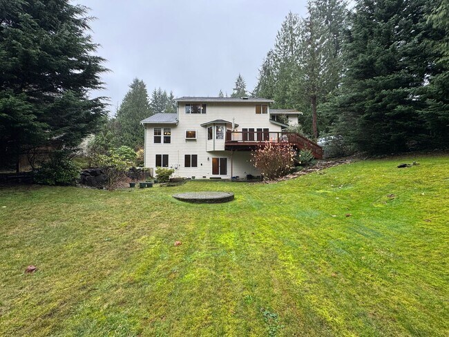 Building Photo - Spacious 4-Bedroom Home for Rent in Woodinville