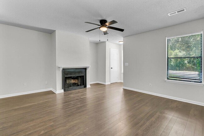 Building Photo - 216 Parlor Dr