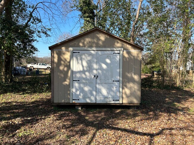 Building Photo - Comfortable 3 Bedroom Home in West Charlotte