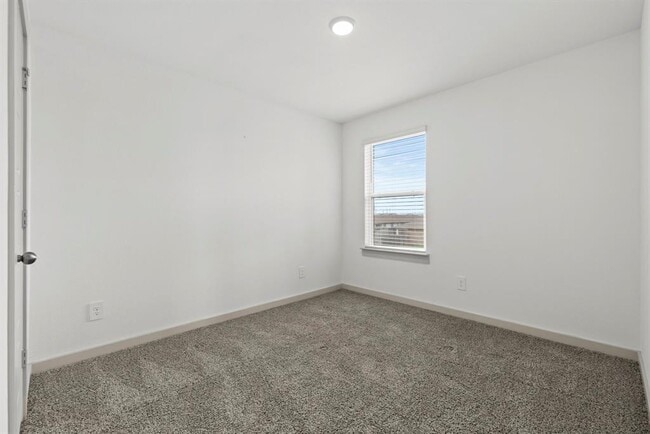 Building Photo - 207 William Ln